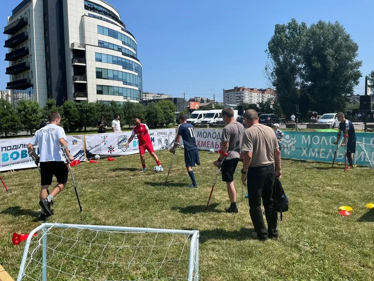 Родини ветеранів у Хмельницькому беруть участь у спортивному фестивалі 1
