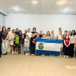 Діти дивляться мультфільм в Кривому Розі