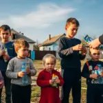 Діти, що повертаються з тимчасово окупованої Херсонщини, отримують допомогу