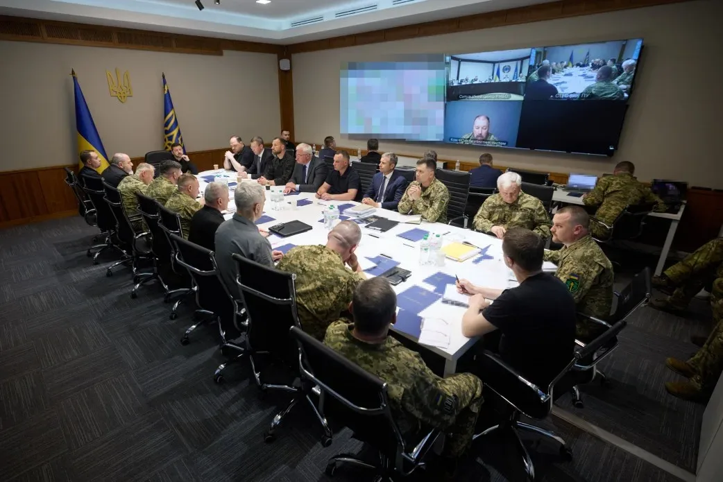 Володимир Зеленський на засіданні Ставки Верховного Головнокомандувача з військовими та виробниками зброї 1