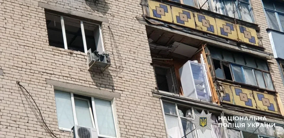 Пошкодження після обстрілів на Херсонщині: зруйновані будівлі, пожежі, поле з зерновими 2