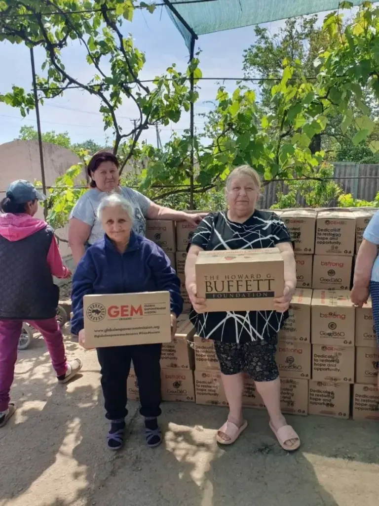 Жителі Херсонщини отримали понад 4 тисячі продуктових наборів та будматеріали