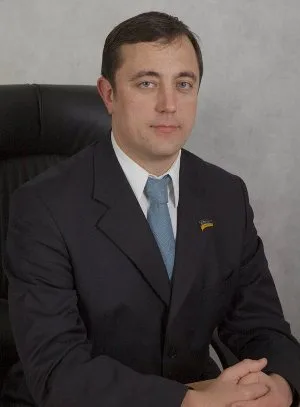 Виталий Богданов: В новом году мы избавим город от таких одоробл как Оскар , Макдональдс…