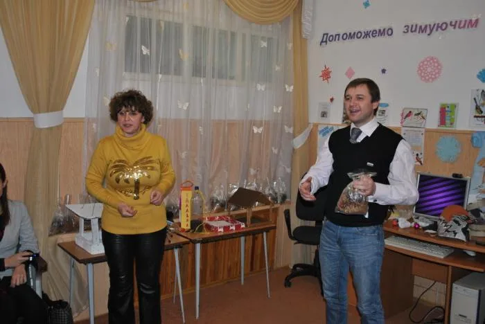 В Херсоне проходит ежегодная акция «Поможем зимующим птицам»