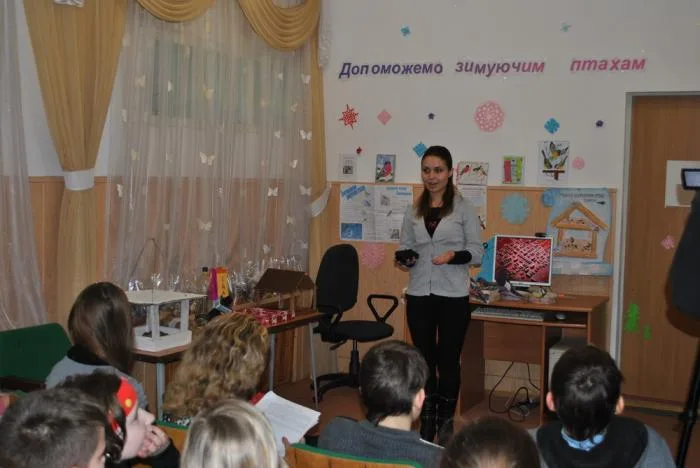 В Херсоне проходит ежегодная акция «Поможем зимующим птицам»