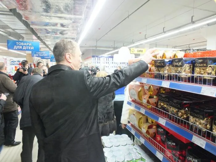Как открывали ТРЦ “Суворовский”. Или полный “ИЙ”…
