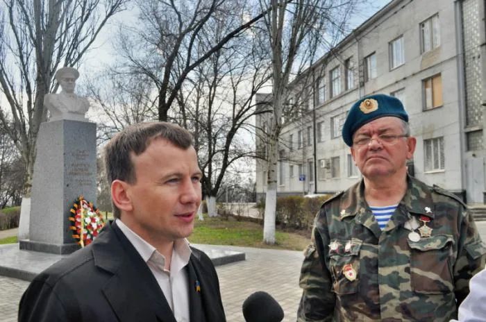 Михаил Опанащенко: Защитником Отечества должен быть каждый на своем месте: будь ты рабочий , врач или политик