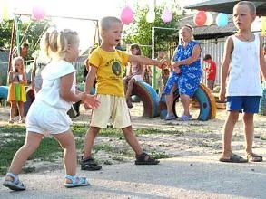 Разборки на детской площадке
