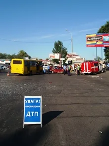 В Херсоне в ДТП с участием маршрутки погибли 3 человека (уточнено)