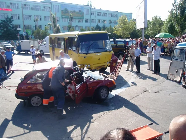 В Херсоне в ДТП с участием маршрутки погибли 3 человека (уточнено)