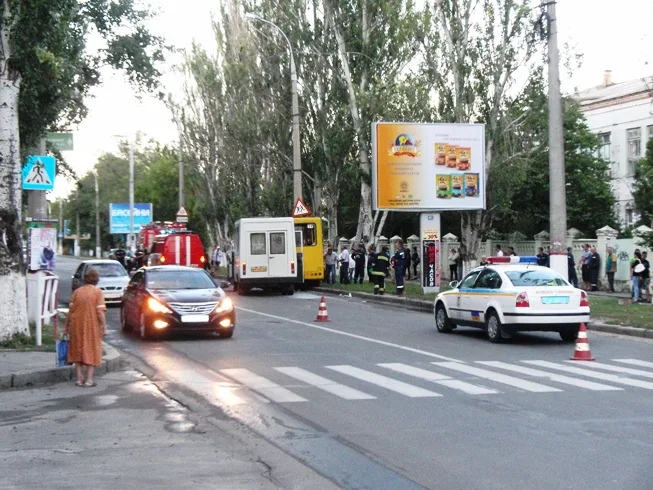 В Херсоне маршрутки отправили в больницу 5 херсонцев (уточнено)