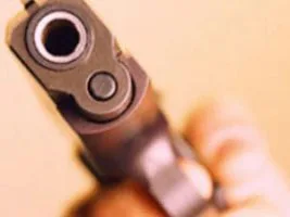 В Херсоне пытались задержать очередного чиновника-взяточника, со стрельбой, но тот скрылся…