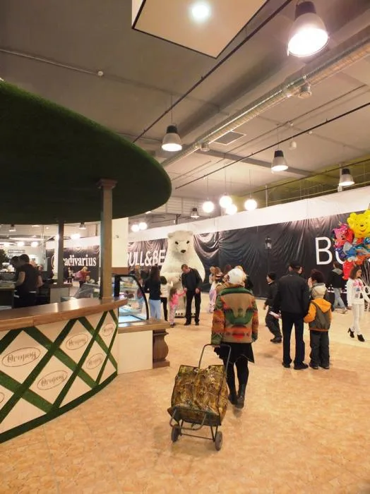 В Херсоне открылась вторая очередь ТРЦ “Fabrika”
