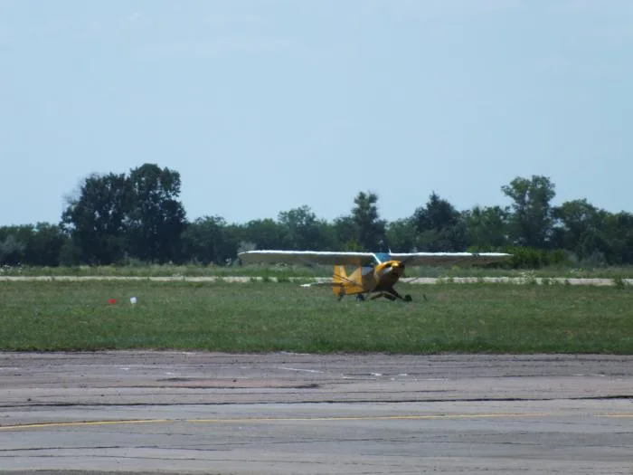 Сегодня 2 тыс. херсонцев пришли посмотреть на ретро-самолеты аэроклуба Air Squadron