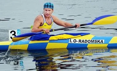 На Арабатской стрелке “дикарем” отдыхает олимпийская чемпионка Инна Осипенко-Радомская