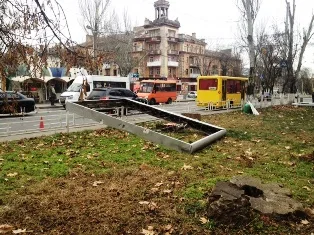 Мэрия Херсона продолжает планомерно уничтожать рекламный бизнес города