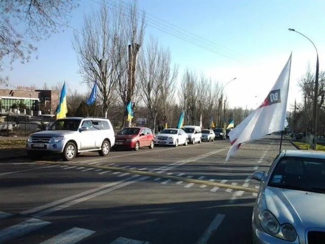 В Херсоне прошел автомотопробег за мир и территориальную целостность Украины