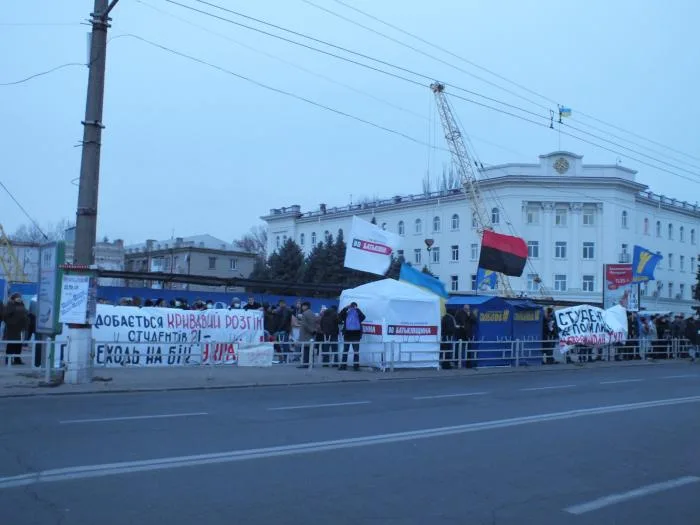 Херсонские регионалы во главе с губернатором провели свой Майдан