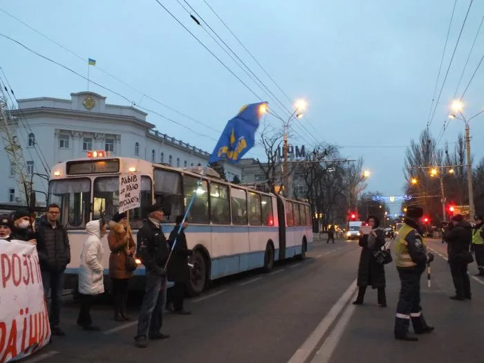 Херсонские регионалы во главе с губернатором провели свой Майдан