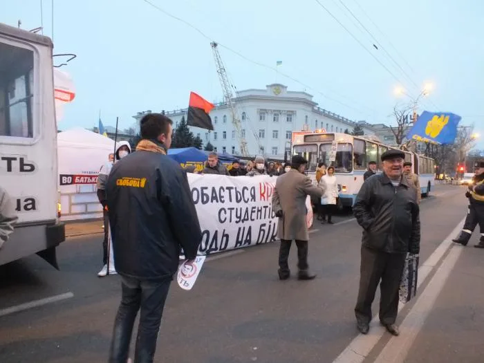 Херсонские регионалы во главе с губернатором провели свой Майдан