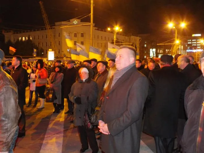 Херсонские регионалы во главе с губернатором провели свой Майдан
