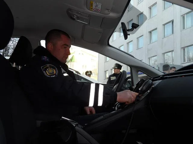 Херсонские ГАИшники будут ездить на новеньких гибридных Toyota