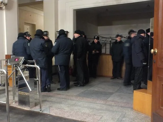 Захват Херсонской ОГА отменяется: «В Херсоне бойни не допустим!»