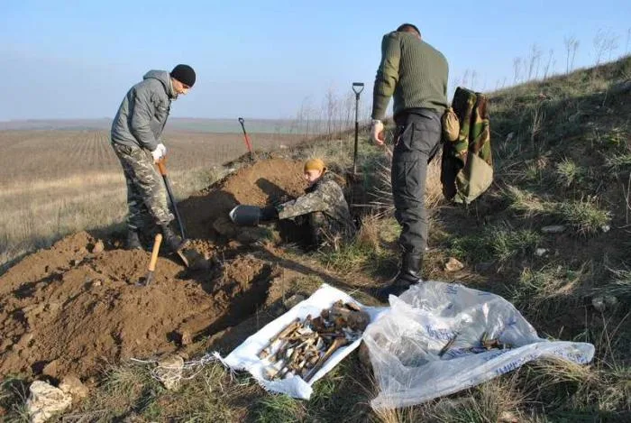 В Каховке воюют с “черными археологами”