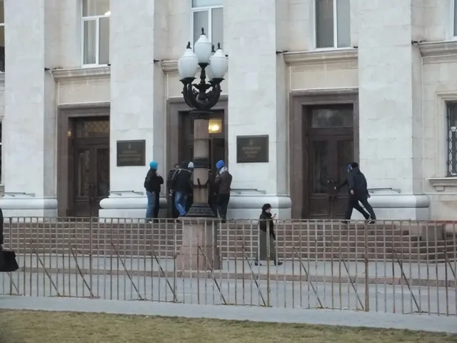 В Херсоне захватили ОГА. Костяк написал заявление об отставке (дополнено)