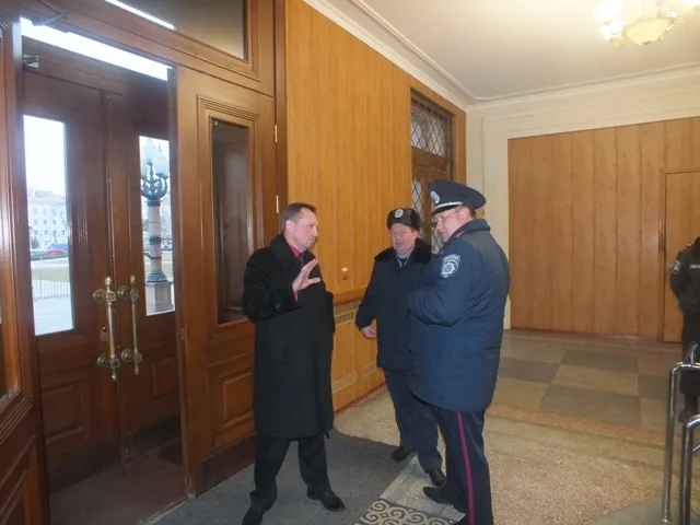 В Херсоне захватили ОГА. Костяк написал заявление об отставке (дополнено)