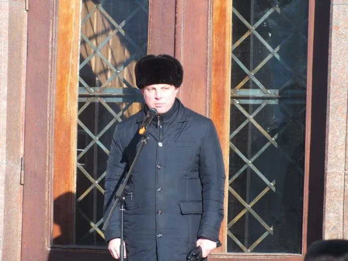 Херсонские нардепы от ПР пытались мирить два Майдана