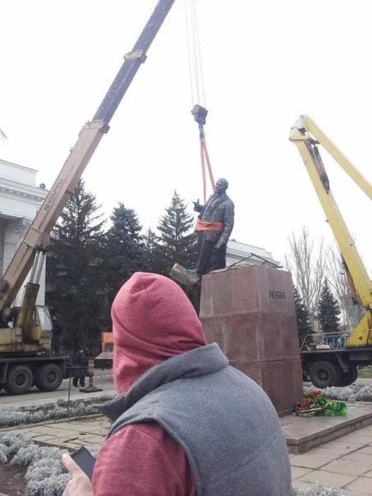 В Новой Каховке уже нет памятника Ленину