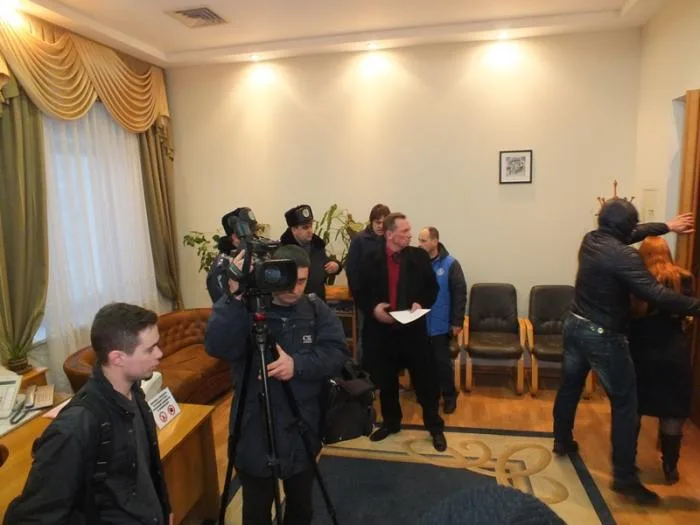 В Херсоне захватили ОГА. Костяк написал заявление об отставке (дополнено)