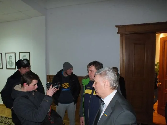 В Херсоне захватили ОГА. Костяк написал заявление об отставке (дополнено)