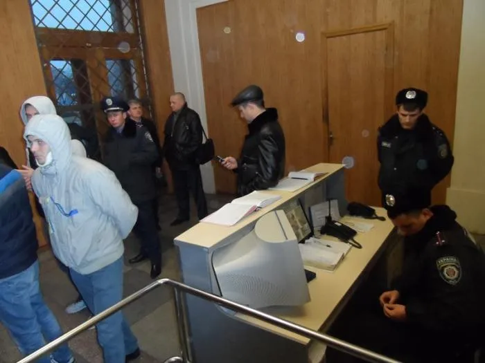 В Херсоне захватили ОГА. Костяк написал заявление об отставке (дополнено)