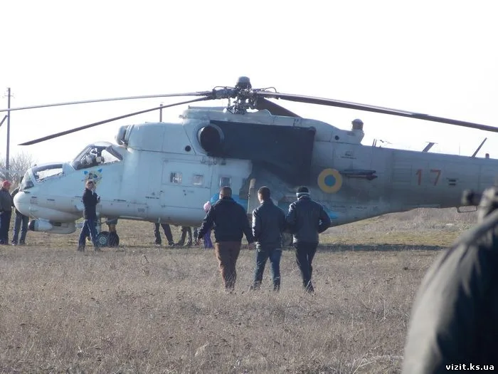 В Геническ прибыли украинские боевые вертолеты