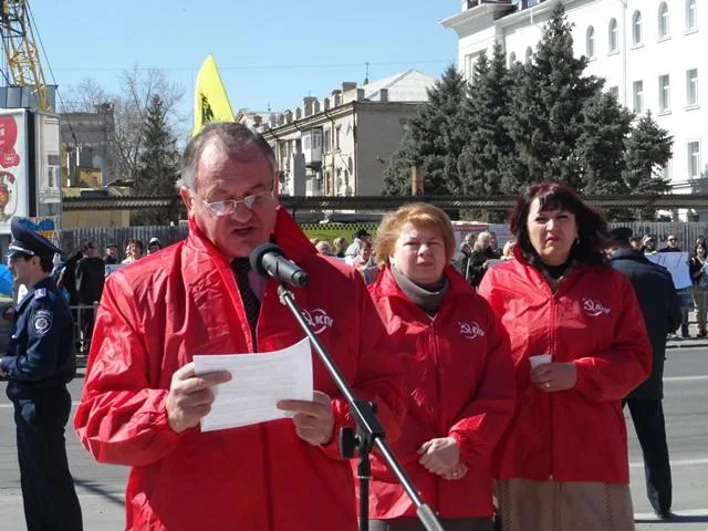 Херсонские коммунисты затерялись между Евромайданами (фоторепортаж)