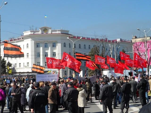 Херсонские коммунисты затерялись между Евромайданами (фоторепортаж)