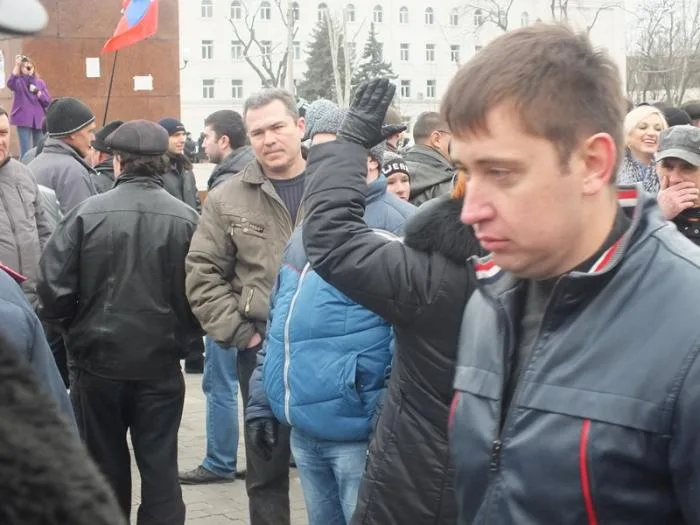 В Херсоне на Юго-Восточный митинг и митинг за Евромайдан собралось одинаковое количество людей