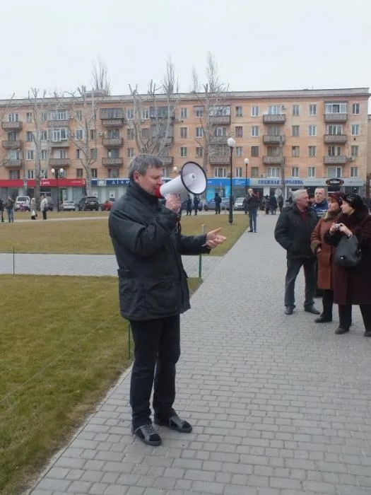 В Херсоне на Юго-Восточный митинг и митинг за Евромайдан собралось одинаковое количество людей