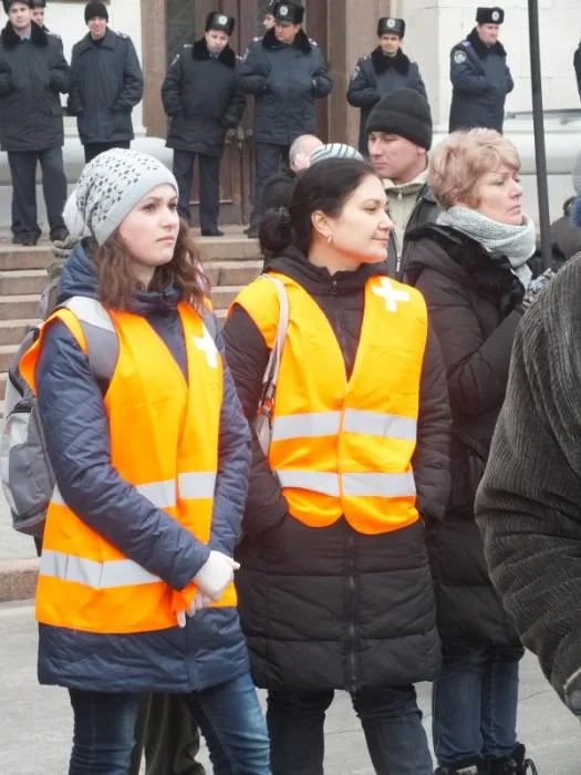 В Херсоне на Юго-Восточный митинг и митинг за Евромайдан собралось одинаковое количество людей