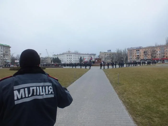 В Херсоне на Юго-Восточный митинг и митинг за Евромайдан собралось одинаковое количество людей