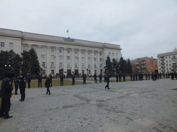 В Херсоне на Юго-Восточный митинг и митинг за Евромайдан собралось одинаковое количество людей