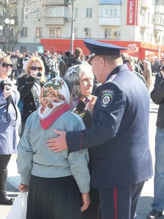 Херсонские коммунисты затерялись между Евромайданами (фоторепортаж)