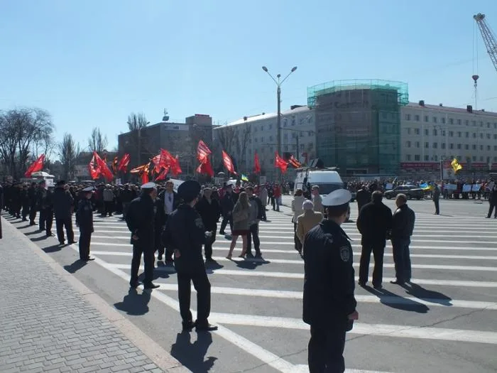 Херсонские коммунисты затерялись между Евромайданами (фоторепортаж)