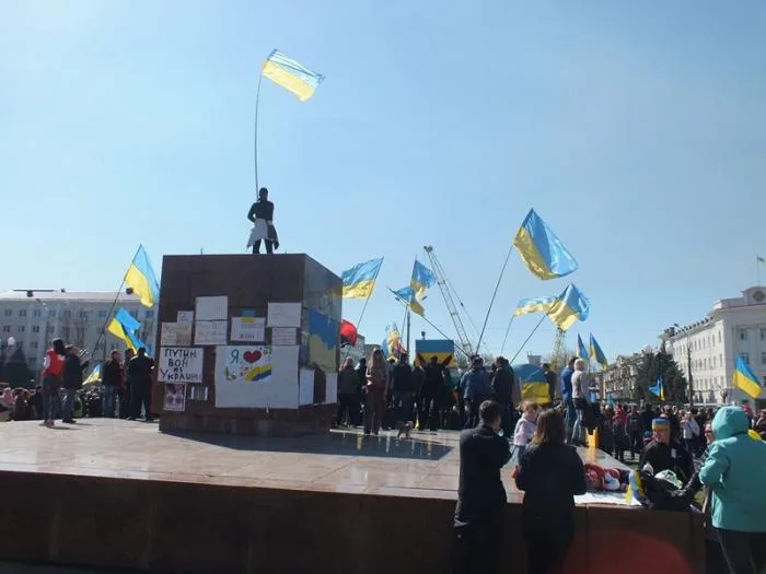 Херсонские коммунисты затерялись между Евромайданами (фоторепортаж)
