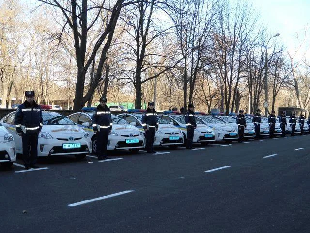Toyota отзывает «гибриды» Prius, на которых ездят херсонские ГАИшники