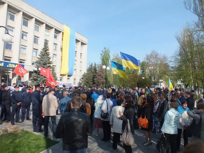 На митинг коммунистов в Херсоне собралось только 30 человек