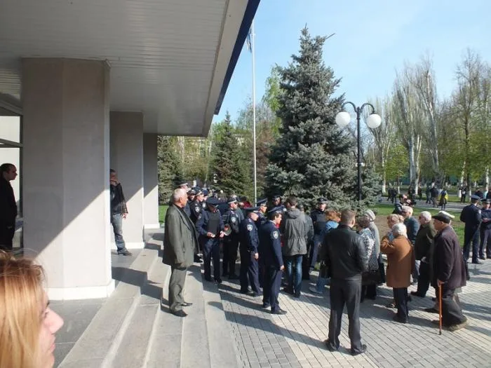 На митинг коммунистов в Херсоне собралось только 30 человек