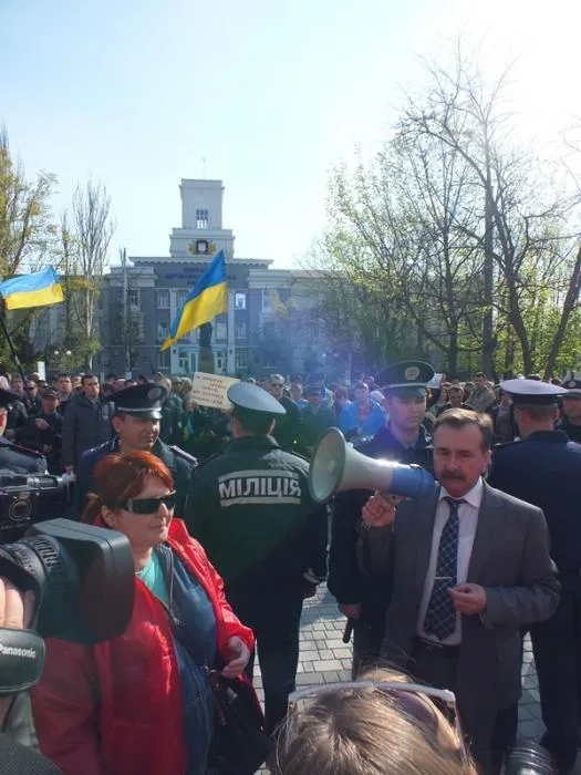 На митинг коммунистов в Херсоне собралось только 30 человек